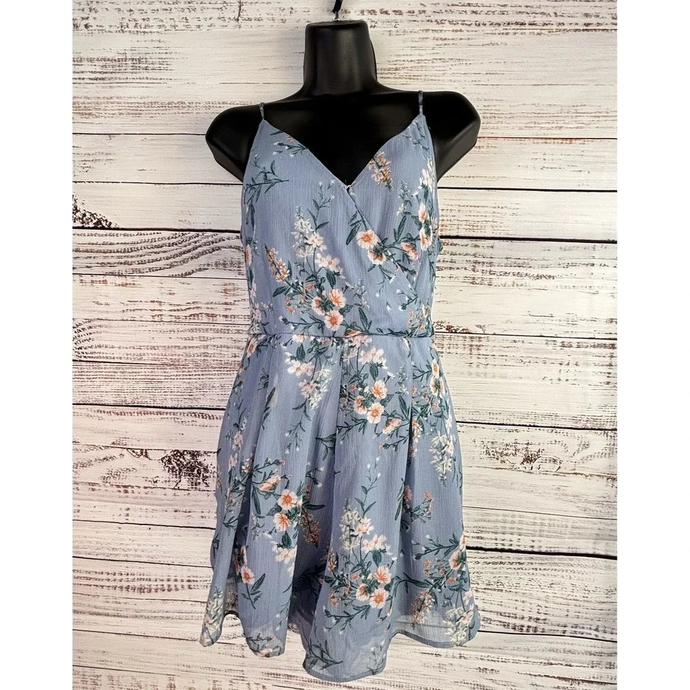 American Eagle Chiffon Romper M Blue Floral Feminine Romantic Open Back Cottage